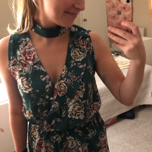 Floral Romper with Choker - Picture 2 of 4